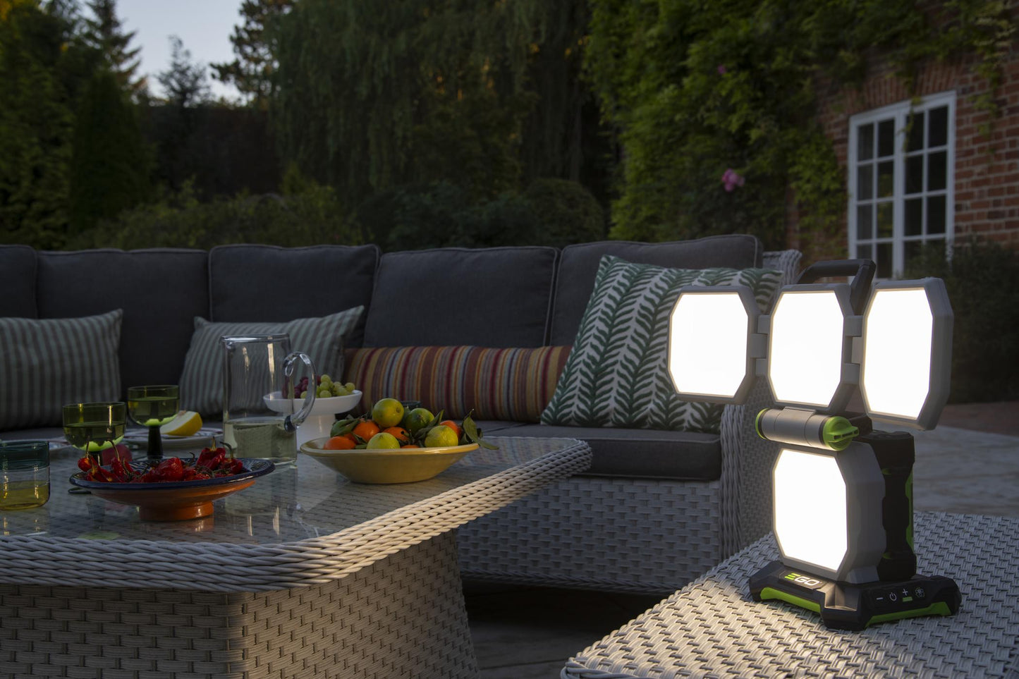 EGO 56Vポータブルエリアライト