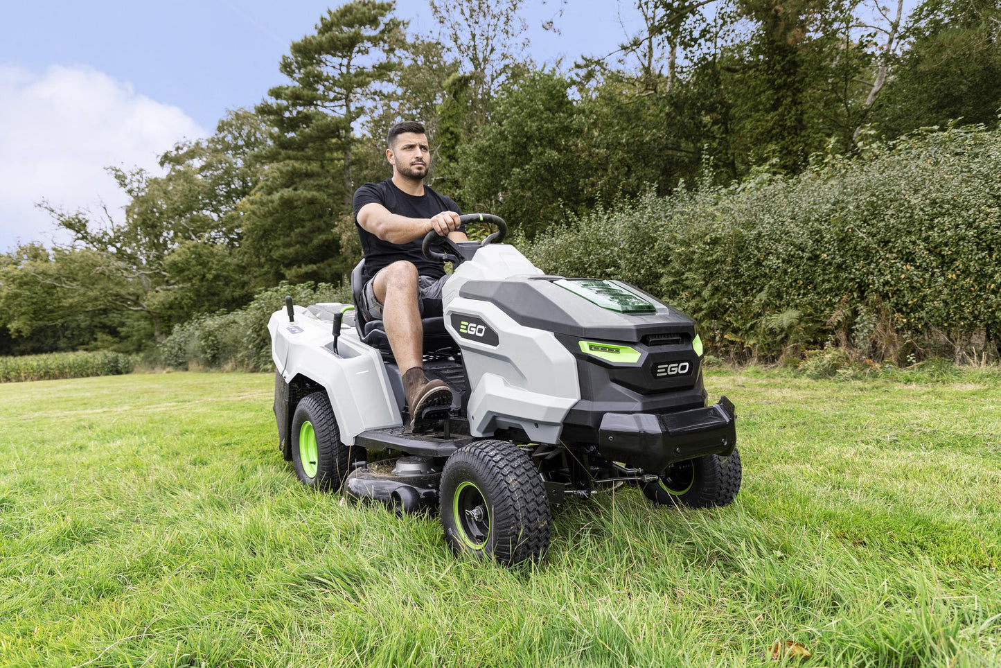 EGO 56V 98CM乗用収集トラクター芝刈り機